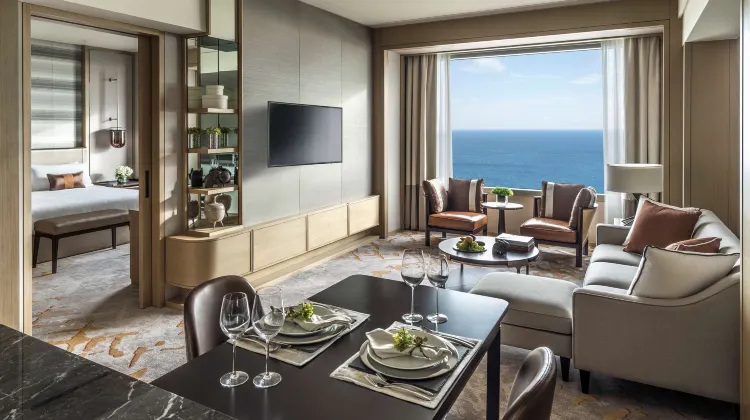Shangri La Hotel Colombo Room