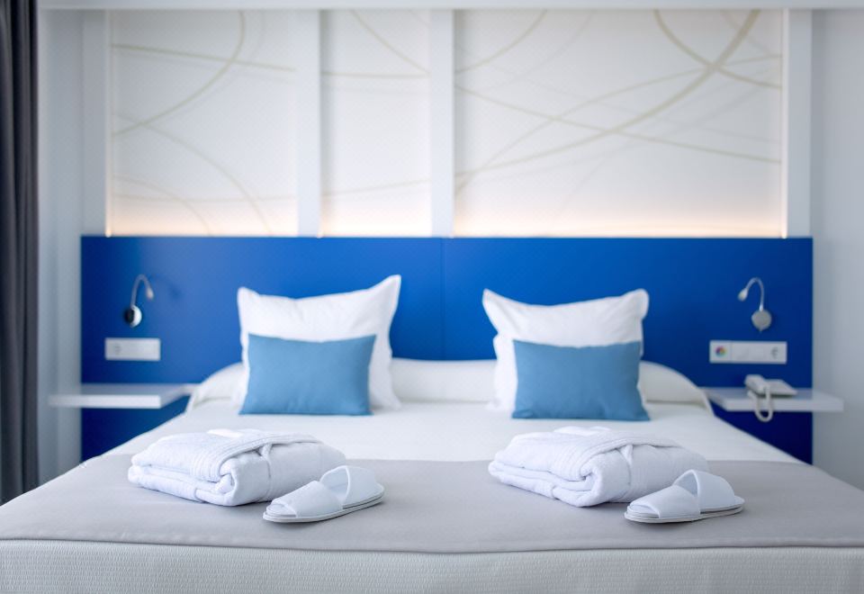 家庭套房（2名成人+1名小童）