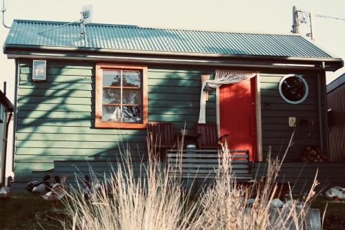 Salt Box Hideaway Hideaway