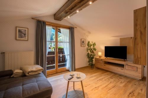 高级一卧室带阳台公寓