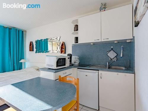 Charmant Studio en Centre-Ville Avec Piscine Proche Grande Plage - FR-1-3-410 Studio