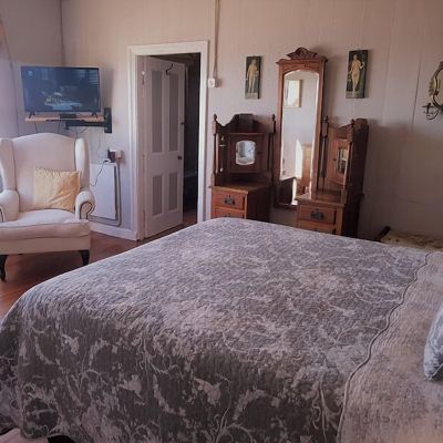 Comfort One-Bedroom Suite