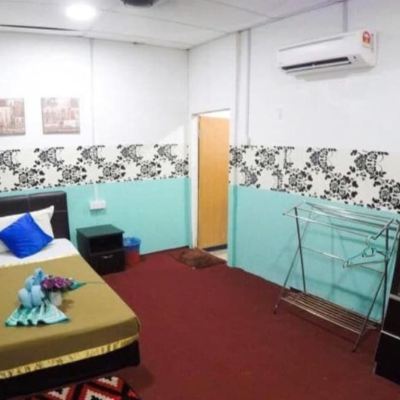 Suite Eksekutif Kupon OYO 90410 D'Geting Beach Resort