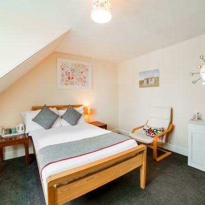 Standard Double Room - Shared