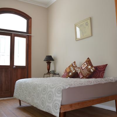 Deluxe Double Room With Balcony And Shared Bathroom Urban Hive Backpackers Promo Code