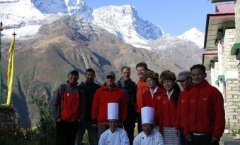 Everest Summit Lodge - Mende
