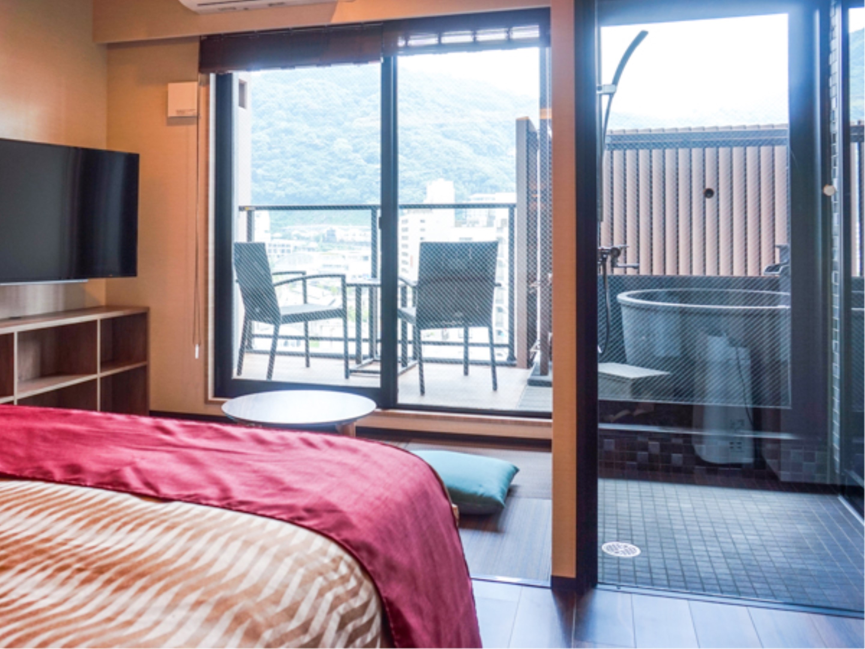 LiVEMAX RESORT ATAMI SEA FRONT【西式现代豪华日西合璧房】28㎡+私人露台10㎡信乐露天浴池 禁烟