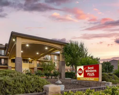 Best Western Plus Country Park Hotel Hotele w: Tehachapi