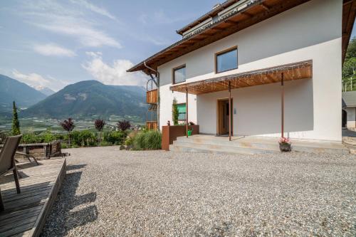 高级一卧室带阳台公寓