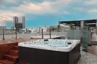 Hotel West Plaza