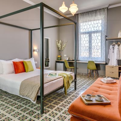 Deluxe Queen Suite With Sofa Bed Mosaic Promo Code
