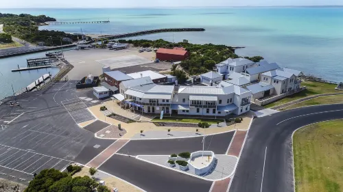 Aloha Waterfront Properties