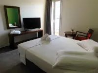 أبولون فيلوكسينيا فنادق في كورينث