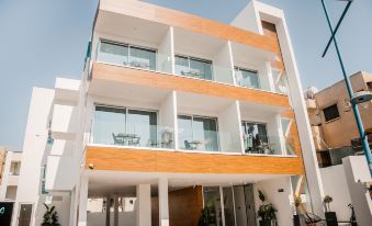Caramela Luxury Apts - Housity