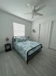 2Br First Floor. Walk to Downtown Stuart and Walk Riverfront Park.