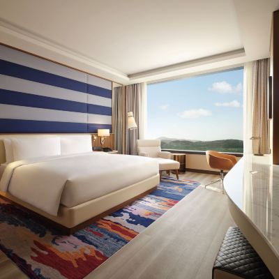 【Chef'S廚房第1場】海洋塔樓豪華特大床房+雙人早餐（6:30~8:30am）+康體俱樂部 迎仕柏度假城優惠