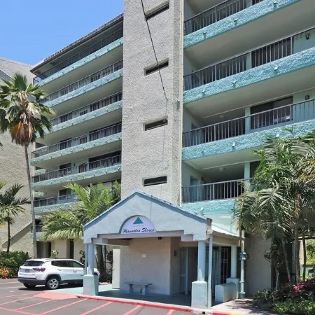 Direct Oceanfront Mauna Loa Shores #508 Next Carlsmith Beach Park