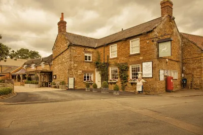 Old White Hart Hotel di 