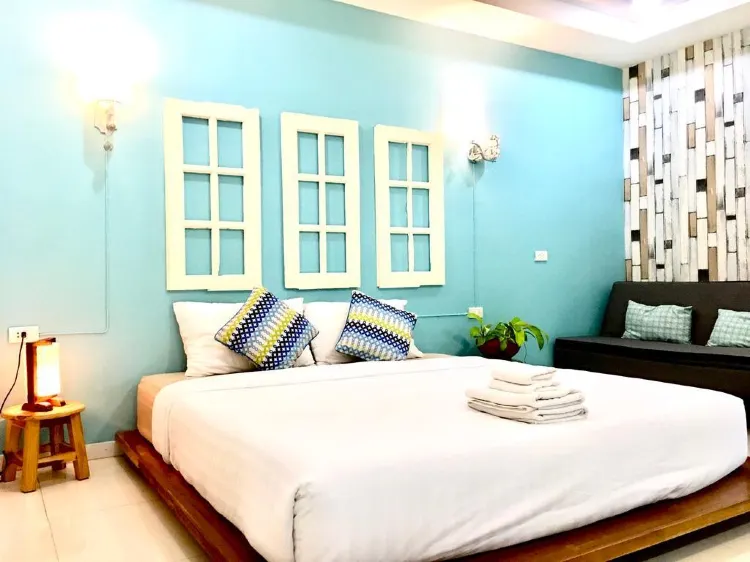 ห้องพร้อมสวน(เตียงควีนไซส์)