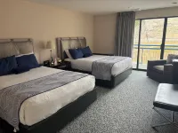 Bartons Club 93 Hotels in 