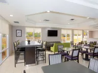 La Quinta Inn & Suites by Wyndham Mobile - Daphne Hotels in Daphne