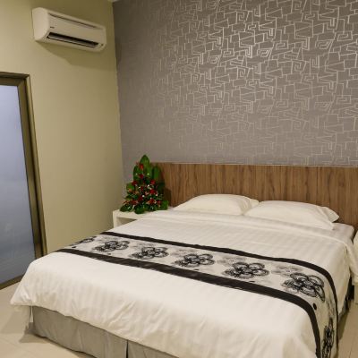 Deluxe Room With Double Bed Kupon De Champs Hotel