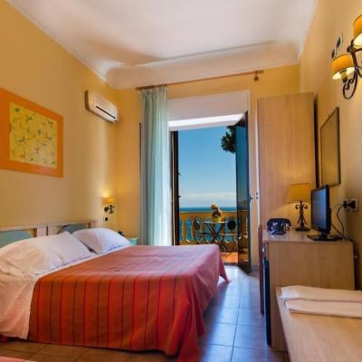 Comfort Double Or Twin Room With Sea View And Balcony