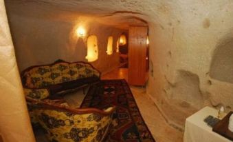 Amber Cave Suites