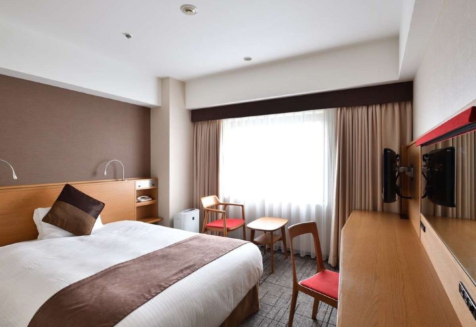 高級小型雙人床房