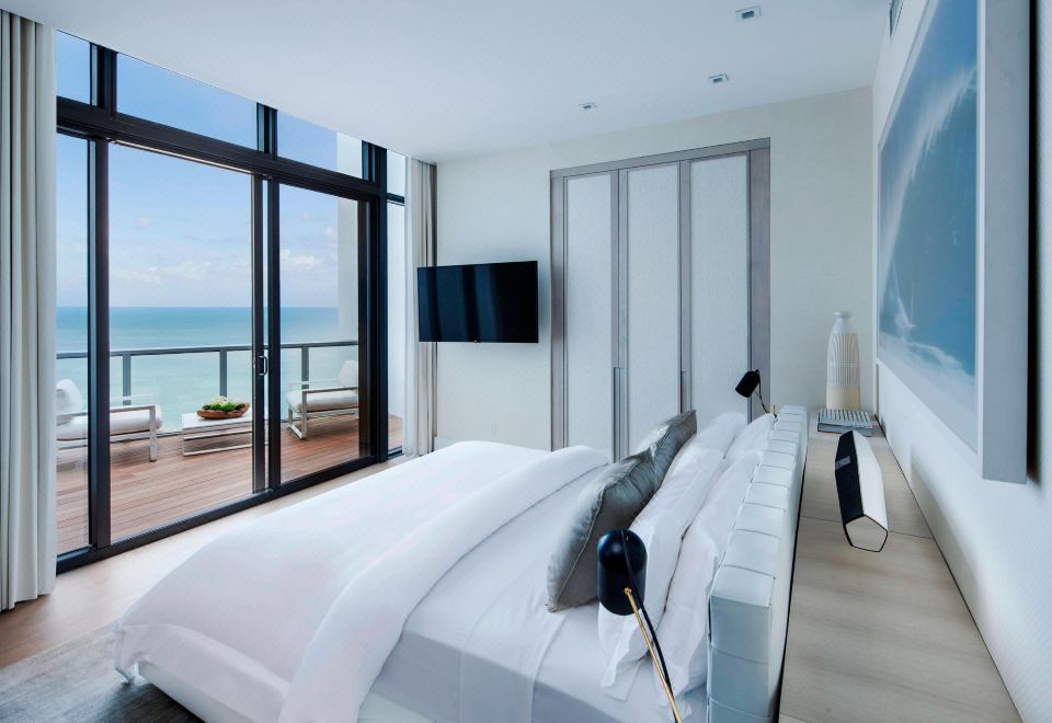 頂層泳池，兩臥室套房，海景，陽臺