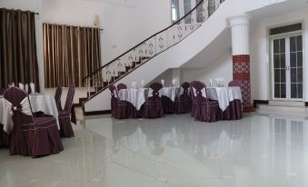 Suitetrails - Kingsbridge Royale Hotel