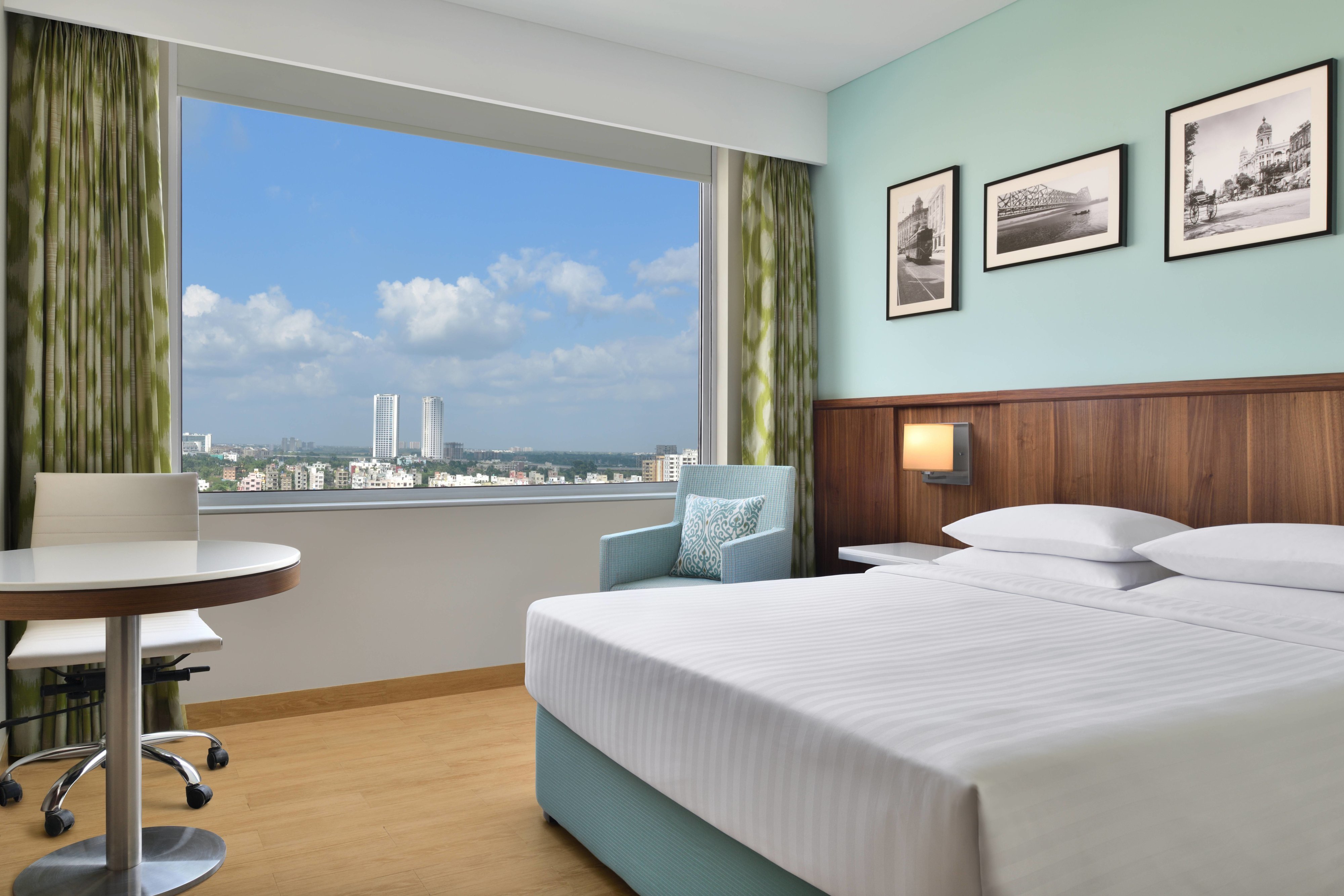 行政客房, 1 张大床,城市景观