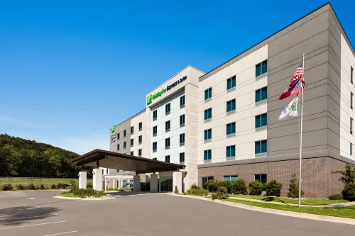 Holiday Inn Express & Suites DALTON - MARKET ST by IHG