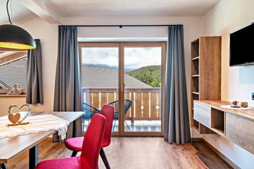 高级一卧室带阳台公寓