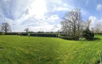 Tranquil Cottage adjoining rural farmhouse 5 miles from Suffolk Coast Hotel a 