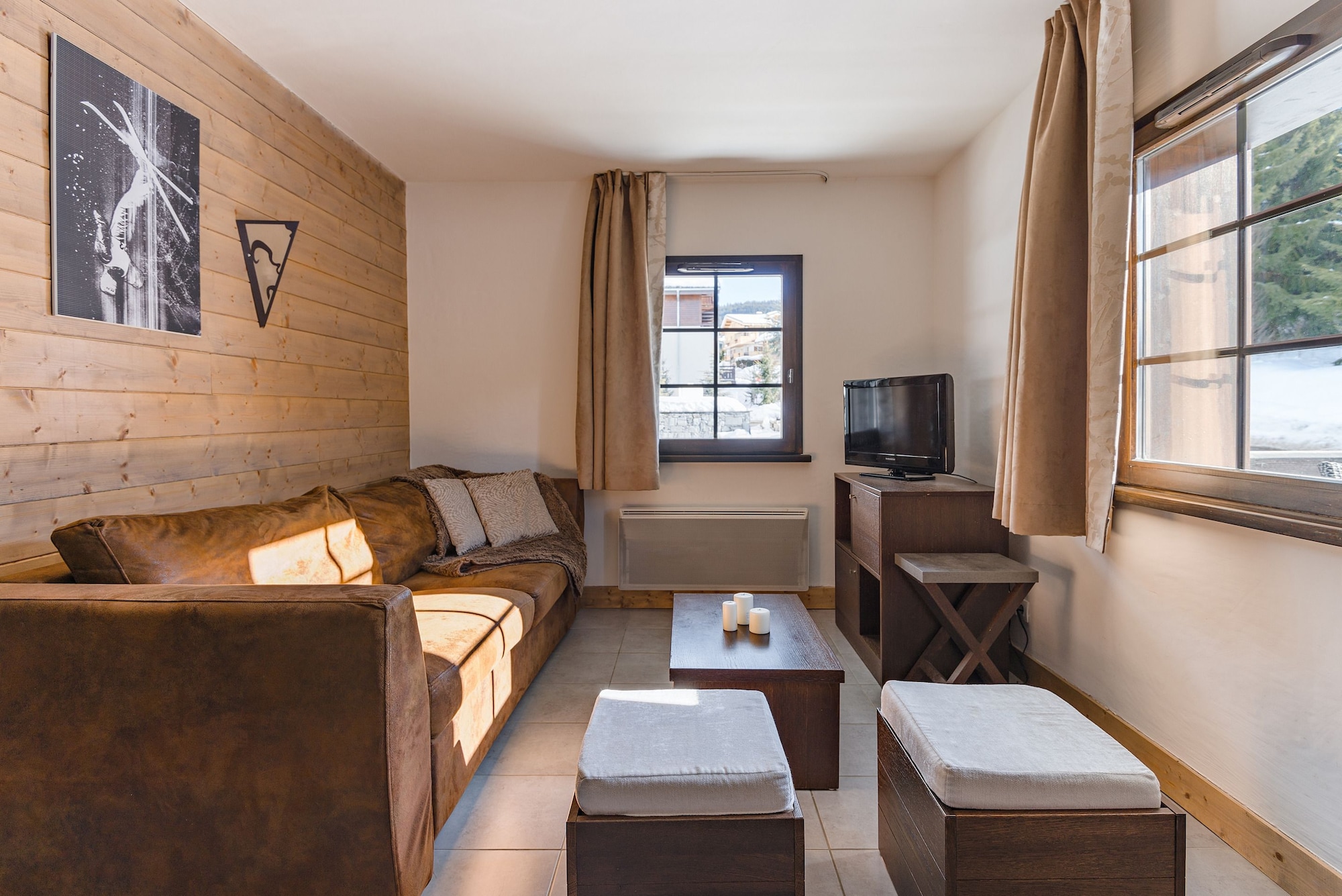 带壁龛的两卧室公寓