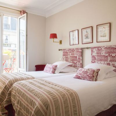 Superior Room with Bathtub New Orient Hotel Promo Code