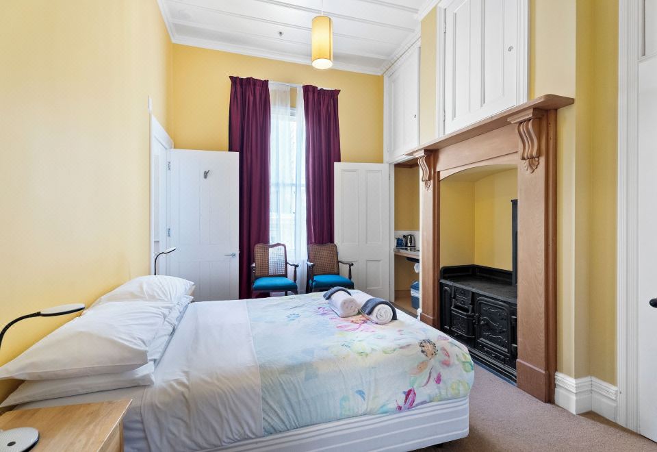 双人房（连通浴室）