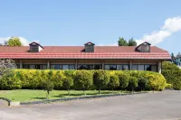 Village Family Motor Inn Hotel di 