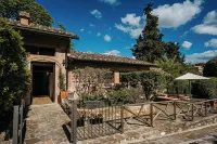 Residenza d'Epoca Borgo Il Poggiaccio Hotel a 