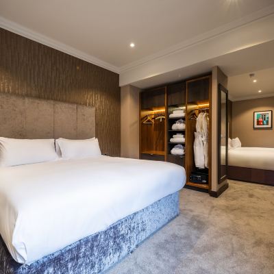 Luxury Room, 2 Bedrooms, Shared Bathroom Ten Square Hotel Promo Code