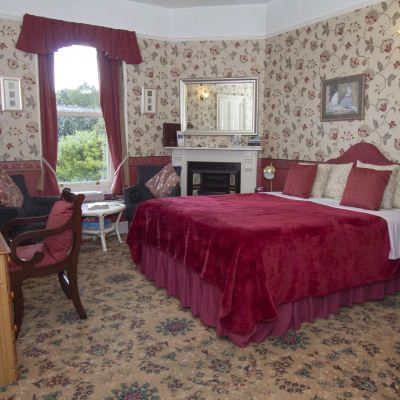 King-Deluxe-Ensuite-King Size Penrose Bed & Breakfast Promo Code