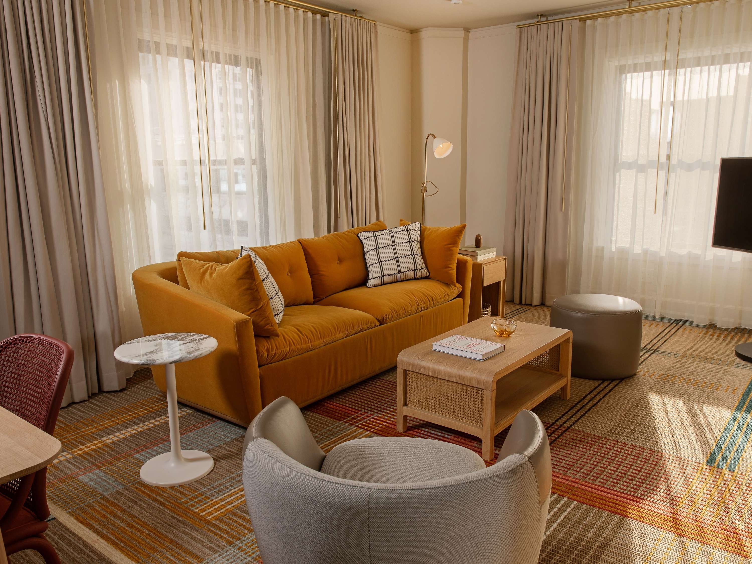 尊贵转角一卧室套房