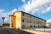 Red Roof Inn Cameron Hotele w: 