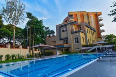 Admas Grand Hotel Hotele w: 