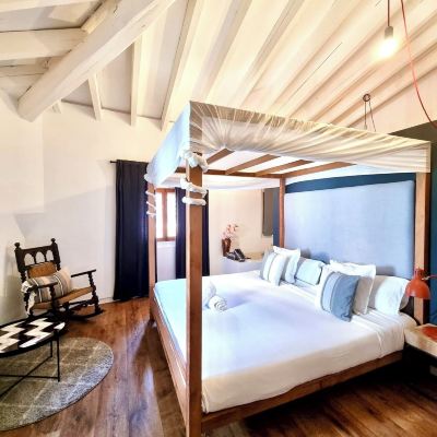 Suite Lluna Aqua Soller Promo Code