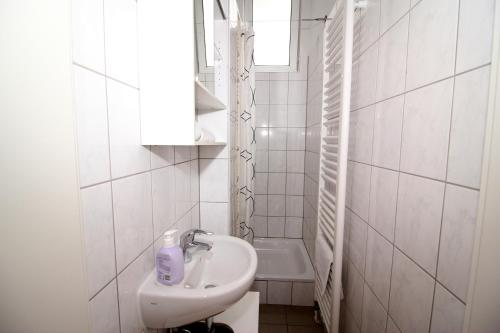 带城景的双卧室公寓