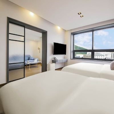 King Suite with Mountain View Urban Promo Code