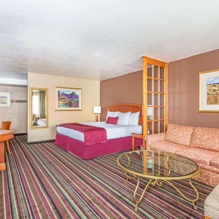 Days Inn & Suites by Wyndham Logan