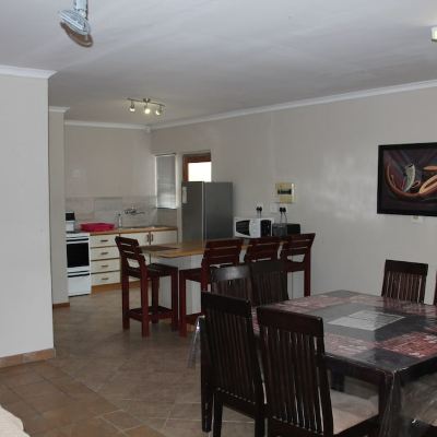 2 Bedroom Self catering House